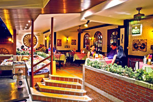 Pool_Restaurant